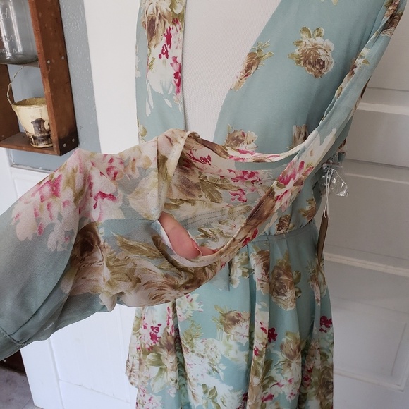 COTTON CANDY Tie Front Blue Floral Dress Size Large - Picture 4 of 7